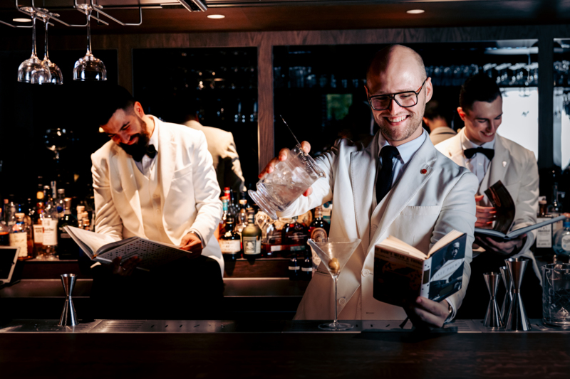 Fitz's Bar - Pillows at the Park Fitz's Bar - Pillows at the Park