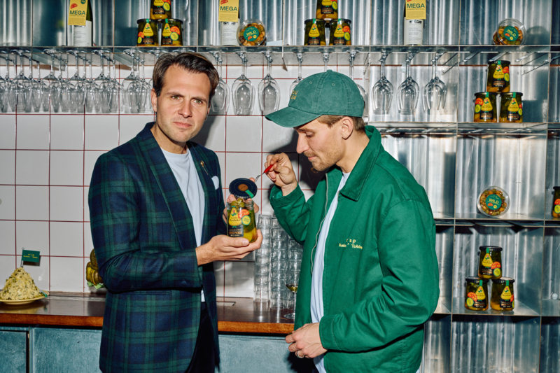 Tobias Camman en Camiel Kesbeke introduceren hun Dikke Pickle bij Crisp Tobias Camman en Camiel Kesbeke introduceren hun Dikke Pickle bij Crisp