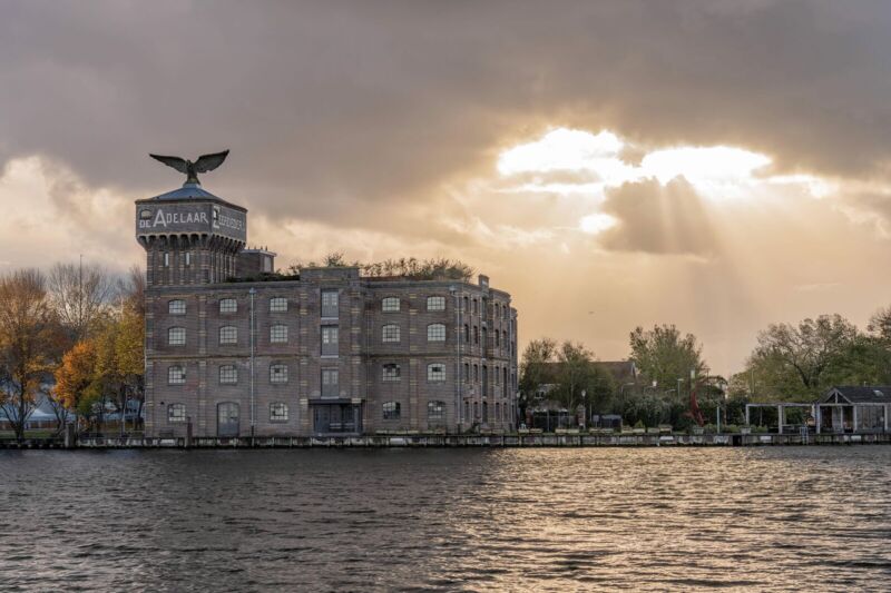 De Adelaar in Zaanstad - PRE-RESERVED De Adelaar in Zaanstad - PRE-RESERVED