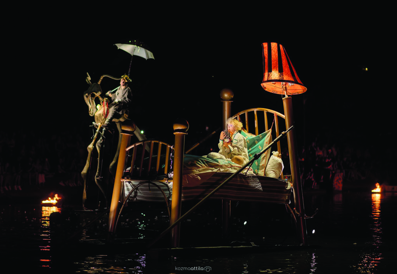 Theaterspektakel op de grachten door ACQUAFORTE COMPAGNIE © Kozma Attila Theaterspektakel op de grachten door ACQUAFORTE COMPAGNIE © Kozma Attila