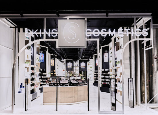 Skins Cosmetics grootste winkel is geopend