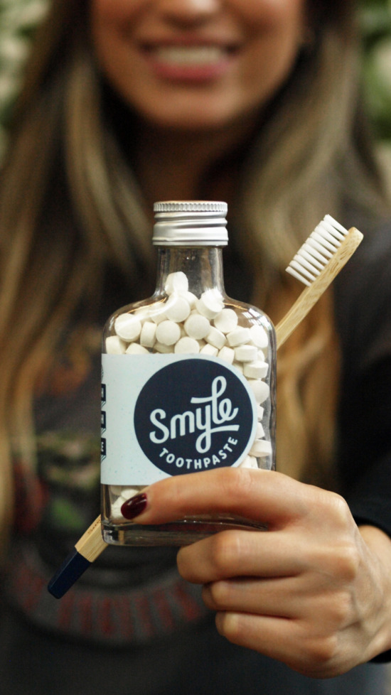 SMYLE bespaart 500.000 plastic tandpastatubes