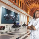Onno Kokmeijer kookt in Louwman Museum tijdens Stars ’n Cars