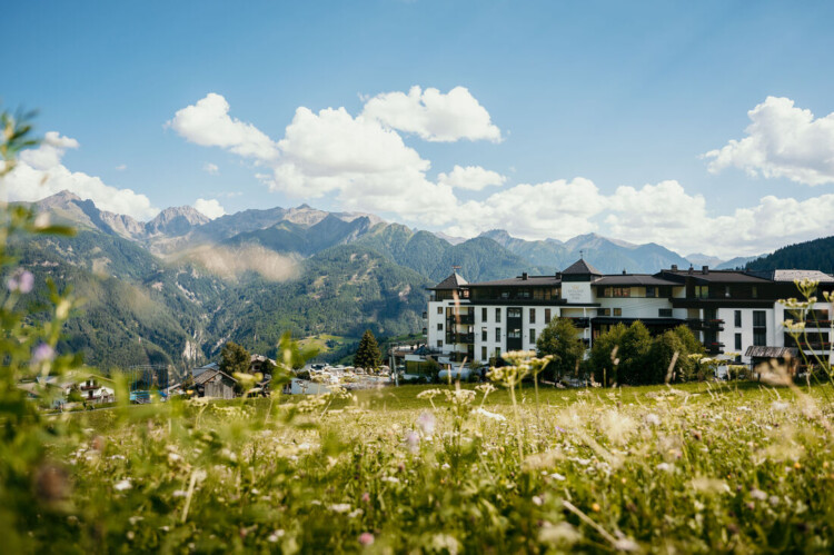 Schlosshotel Fiss: laat je betoveren door de bergen en een zomer vol zon