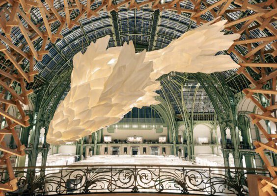 Louis Vuitton viert zijn samenwerking met Frank Gehry tijdens Art Basel Paris